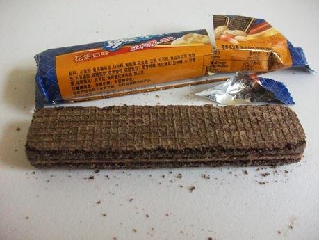 Peanut Butter Oreo Wafer (Chinese) Review