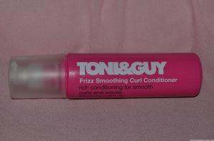 Toni&Guy Frizz Smoothing Curl Conditioner review DSC_0232