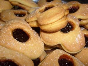 Kranzl Cookies Filled with Homemade Jam