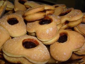 Kranzl Cookies Filled with Homemade Jam