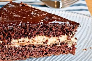 Peanut butter cupcake