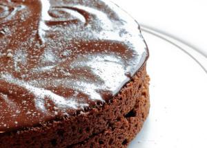 Chocolate peanut butter cup cake