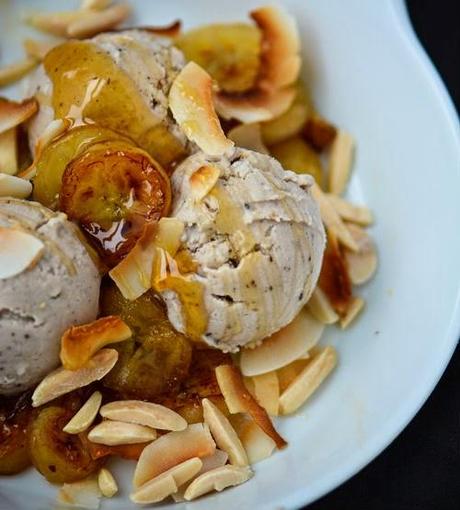 http://recipes.sandhira.com/caramelized-banana-sundae.html