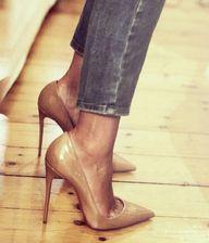 nude pumps http://ift.tt/1kigP6j