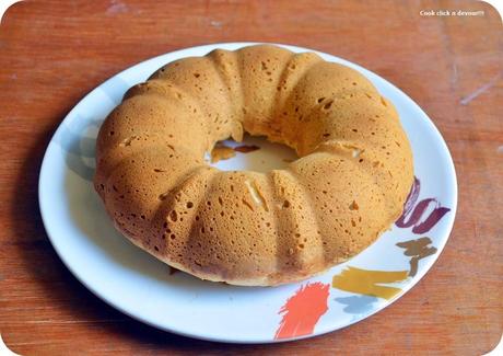 Eggless vanilla bean pound cake