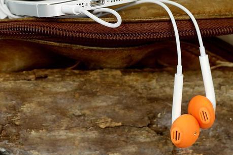 Earskinz   Rubbers For Your iPhone Earbuds