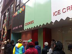 Live blog Sprinkles Cupcakes ATM - there's a line by Rachel from Cupcakes Take the Cake