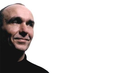 Molyneux: “I’m sure they’re going to release an Xbox One without Kinect”