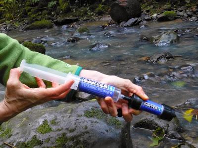 Comparing The New Sawyer MINI Water Filter & Sawyer Squeeze