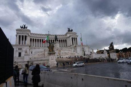 ReasonstoDress.com Reasons to Dress a Walk through Rome why tourists should slow down walk more and see less