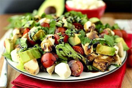 http://recipes.sandhira.com/avocado-and-chicken-caprese-salad.html