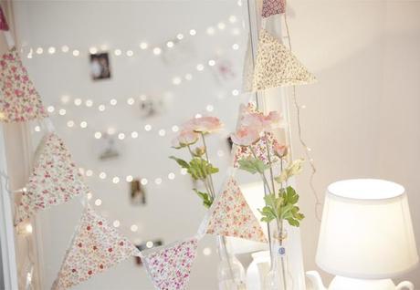 bedroom-fairy-lights for childs fairy princess bedroom