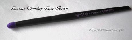 Essence Smokey Eye Brush Review