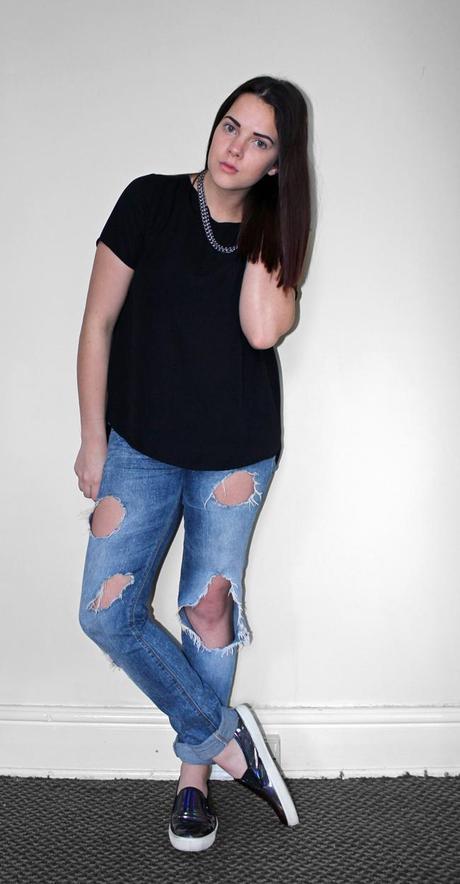 LOOKBOOK | The Black Tee