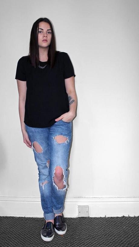 LOOKBOOK | The Black Tee