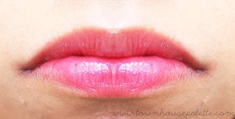 L'Oreal Lipstick Colour Caresse in Velvety Fuchsia