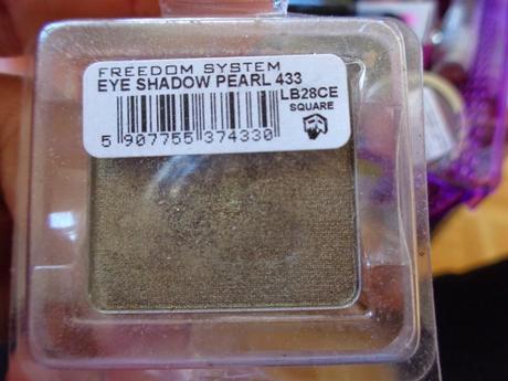 Antique Gold & Olive Green, mix 'em together & you get - Inglot Freedom System Eye Shadow Pearl Square in 433