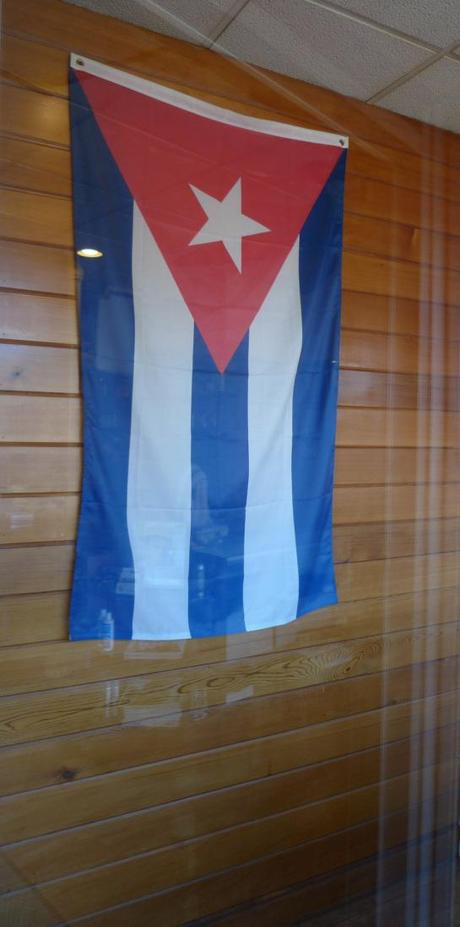 Flag of the Republic of Cuba / Havana on the Hudson Smoke Lounge, Weehawken, NJ / Leica D-Lux 4