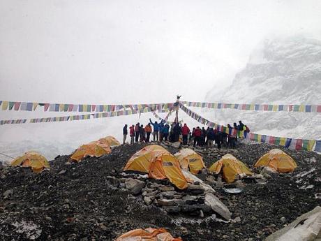 Everest 2014: Puja Ceremonies, Base Camp Arrivals and the Beginning Of The Climb