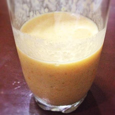 Banana + Papaya + Milk + Honey for today đŸ‘�