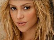 Charts, Carpet Steal Shakira’s Sassy Style