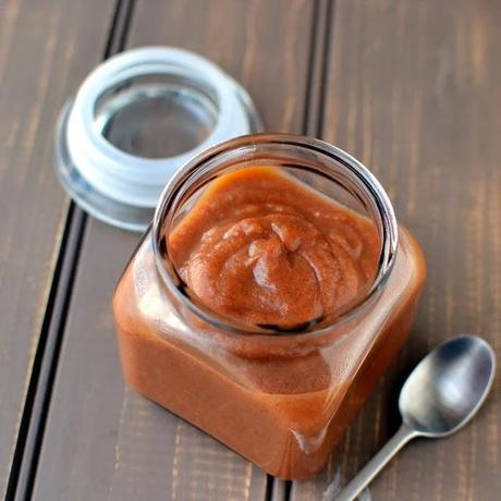 Sweet Chutney for Chaats (Date-Tamarind Chutney)