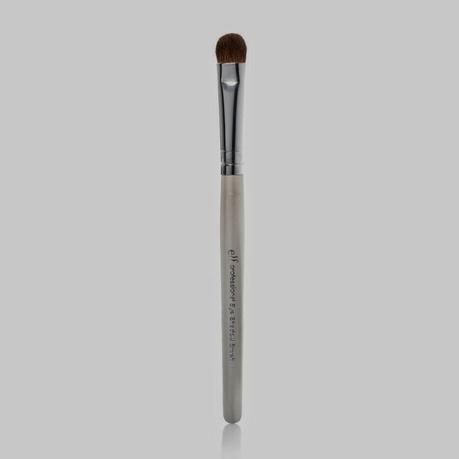 Top four must have makeup brushes