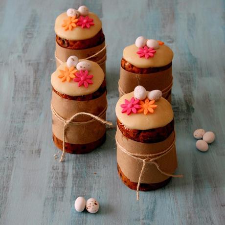 Mini Easter Simnel Cakes