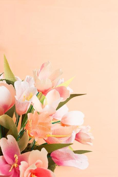 Make a spring centerpiece with tulips