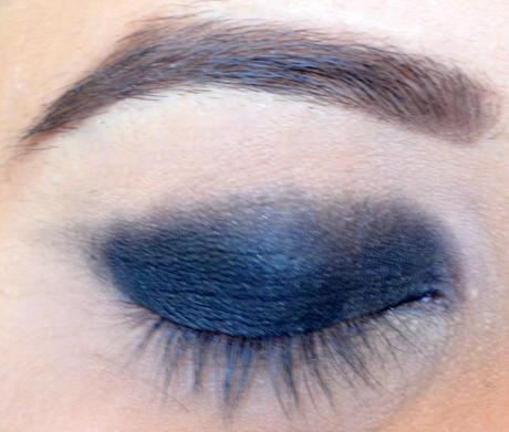 black smokey eye for indian skin tone