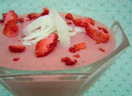 http://recipes.sandhira.com/strawberry-pudding.html