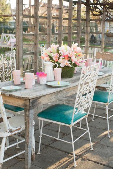 Spring pastel tablesetting