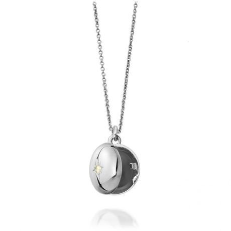 The locket – your go-to accessory for 2014