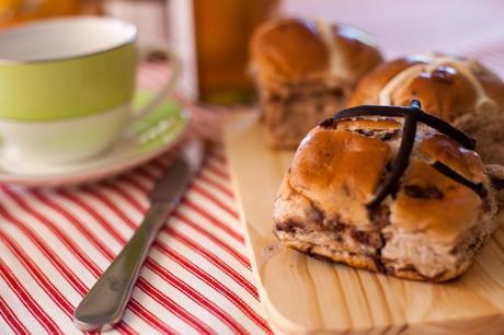 easter faves // hot cross buns