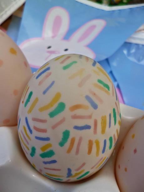 Easy Easter egg decorating