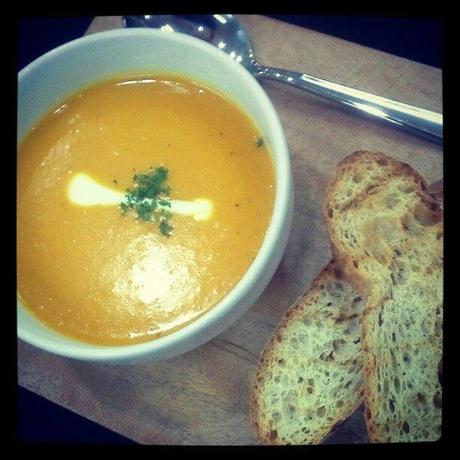 Roast pumpkin soup