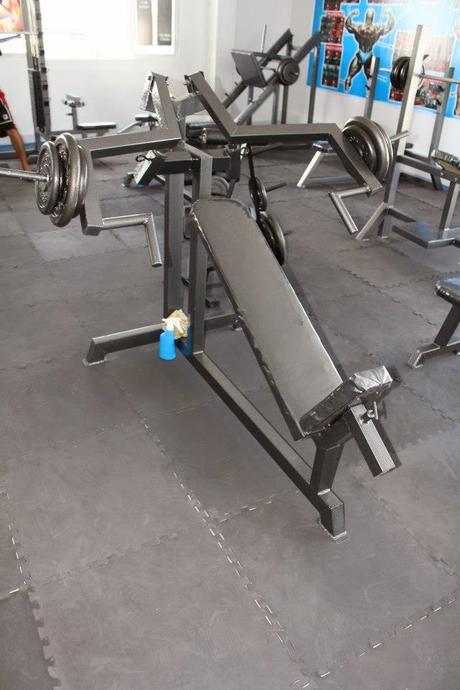 Kenntoff Fitness Gym - Equipment for chest workouts