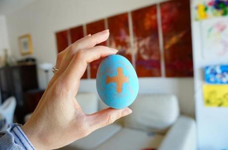 My Easter Bunnies – a no stress Easter Craft with a two year old Easter Crafts with toddlers, 24 month old craft, do it yourself crafts, mother son crafts, painting with a toddler, easter eggs with a toddler, easter egg painting with a two year old, two year old crafts, easy crafts, easy painting idea two year old