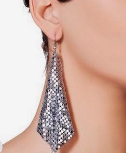 Style Steal : Miranda Kerr's Swarovski Earrings