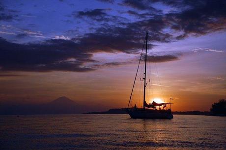 Gunung Agung - Totem- Sunset