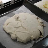 Pavlova ready to be garnished.