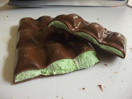 Nestlé Orion Pistachio Cream Bar (Czech) Review