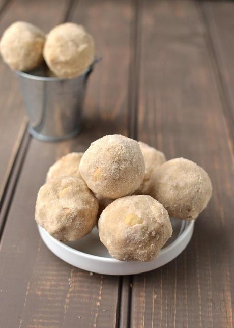 Rajasthani Goond ki Laddoo 