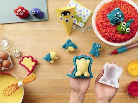Chefn-Cake-Creature-and-Pastry-Pen-3-D-Cake-Shape-Baking-Set_