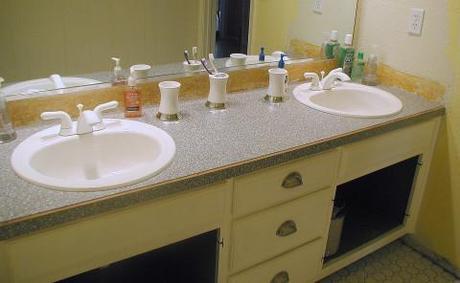 DIY Painted Bathroom Vanity Countertop