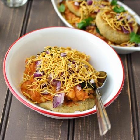 Ragda Pattice/ Patties (Chaat from Mumbai)