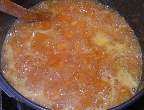 Pretty soon, the fruit/sugar mixture was at a full boil.