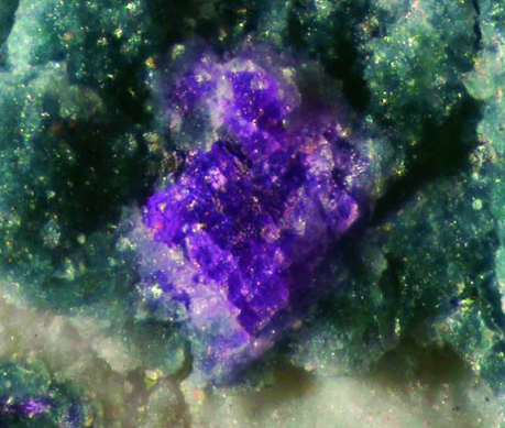 Completely new mineral discovered: Putnisite