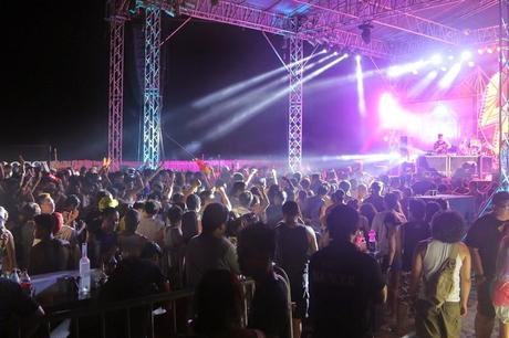 Thousands join Summer Siren Festival for fun beach weekend
