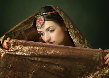 Sarees : Designs And Dressing Up For That Perfect Indian Wedding